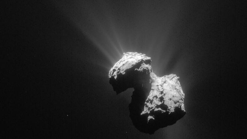 As it approached the Sun, 67P/Churyumov-Gerasimenko got increasingly active, shooting out jets of material. Here it is as seen on July 7, 2015, a month before its closest approach to the Sun. Credit: ESA/Rosetta/MPS for OSIRIS Team MPS/UPD/LAM/IAA/SSO/INTA/UPM/DASP/IDA