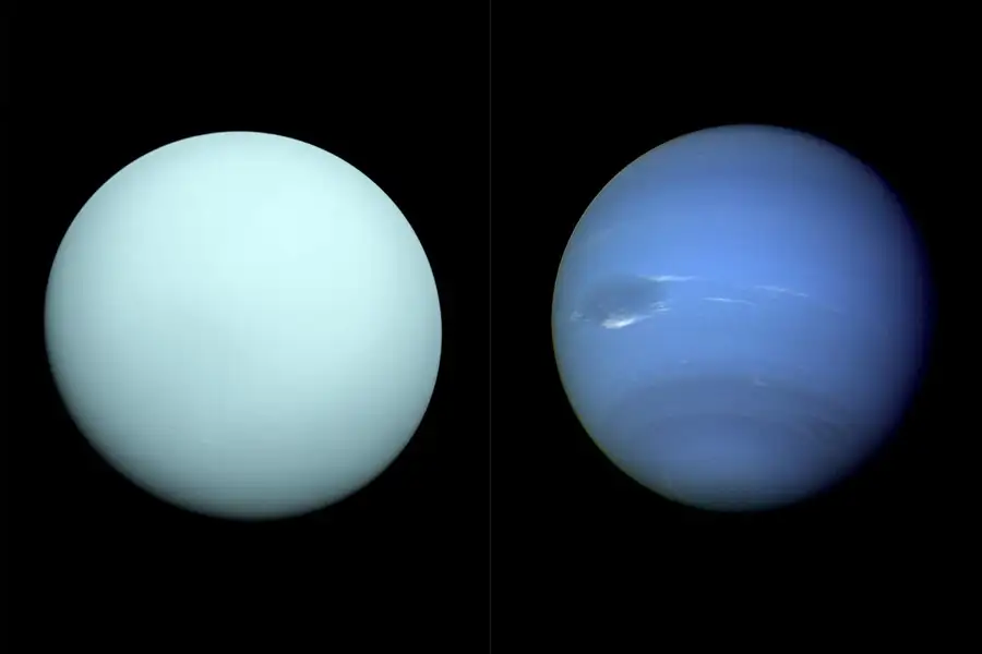 Uranus and Neptune as seen by Voyager 2. Credit: NASA/JPL-Caltech