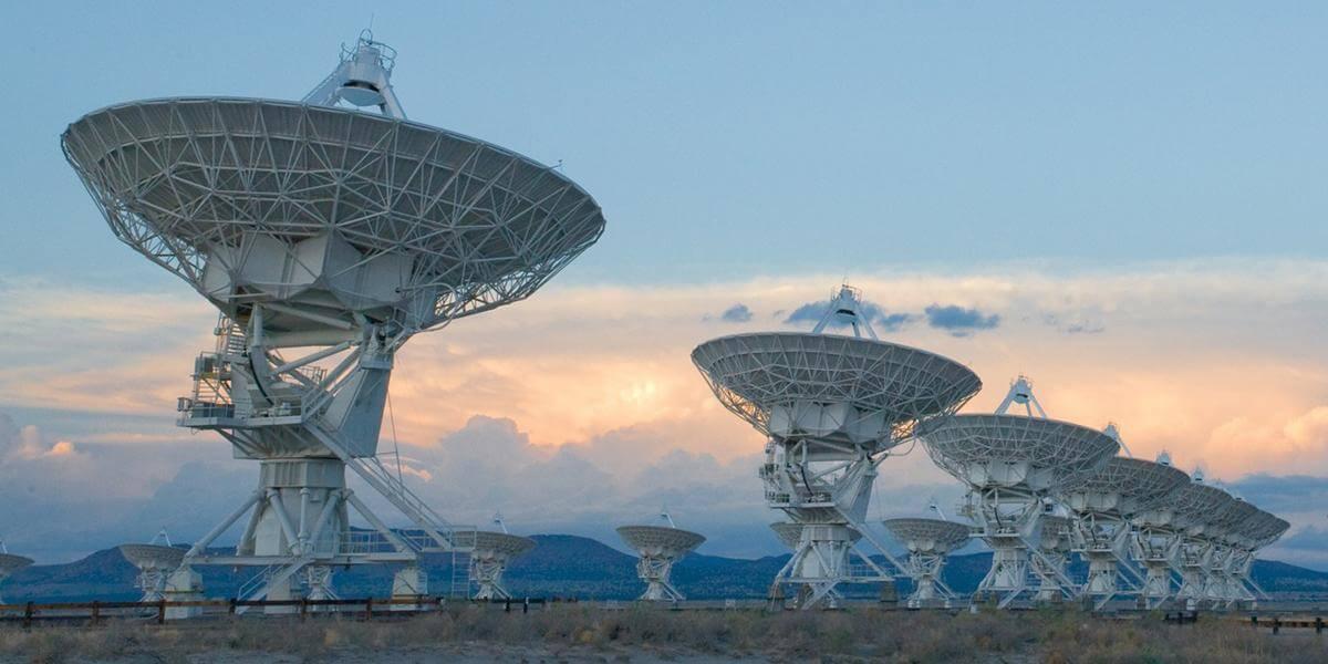These radio telescopes in New Mexico are part of the SETI network. Credit: Alex Savello/NRAO
