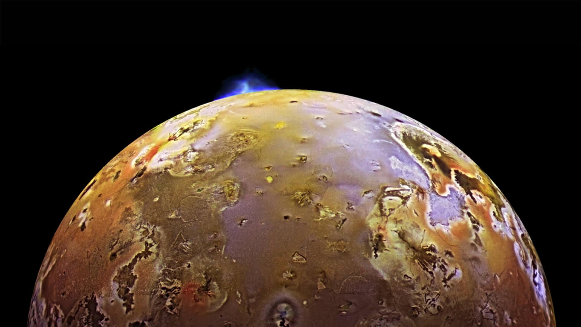 One of Io’s many volcanos erupting as seen by the spacecraft Galileo. Credit: NASA/JPL/DLR