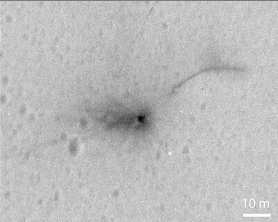 This orbital image shows the crater that was left behind when the Schiaparelli spacecraft crashed hard into the surface of Mars. Credit: NASA/JPL-Caltech/University of Arizona