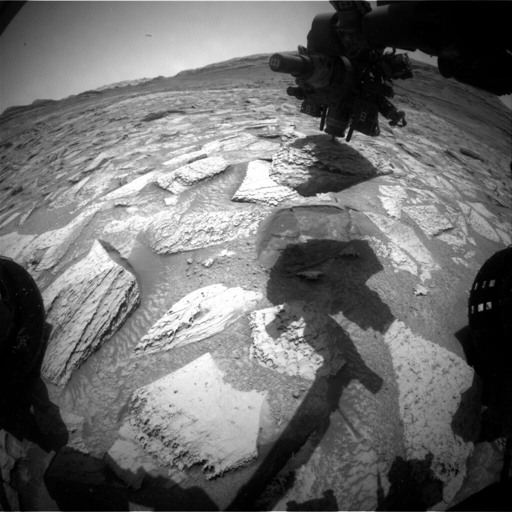 With the weight of Atacama dangling from its arm, Curiosity was unable to move safely. Credit: NASA/JPL-Caltech