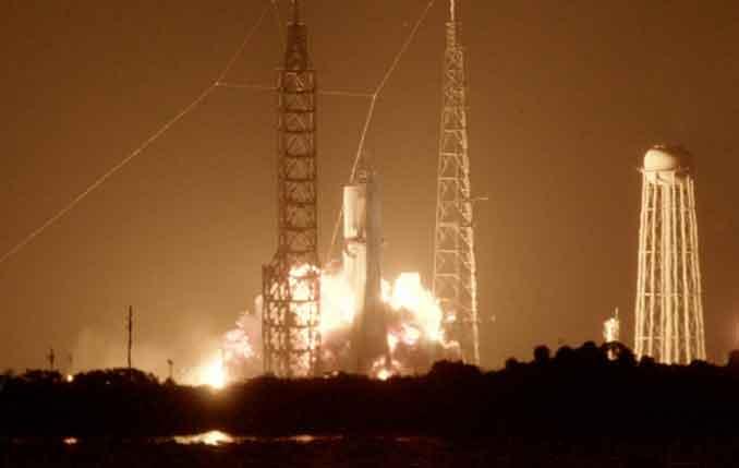 The explosion began with the engines at the bottom of the rocket, as this still frame shows. Credit: Adam Bernstein/Spaceflight Now