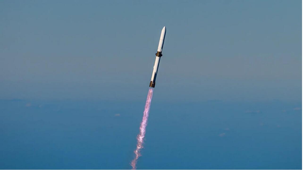 In November 2025 a New Glenn rocket successfully carried NASA’s ESCAPADE Mars mission into space. Credit: Blue Origin
