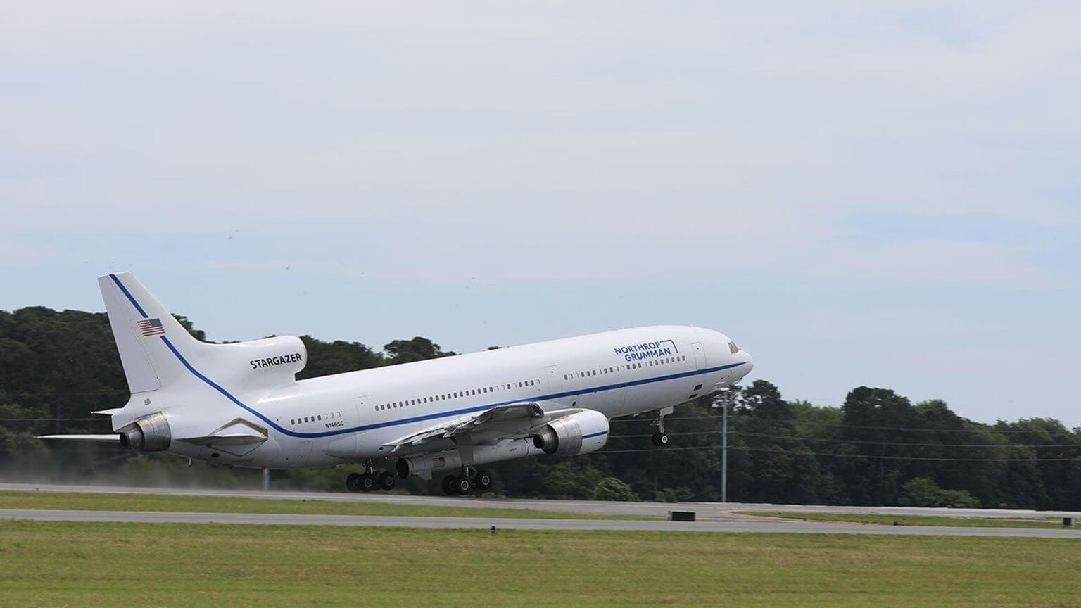 Northrup Grumman’s Stargazer aircraft takes off to head to LINK’s launch site in the Marshall Islands. The Pegasus XL rocket containing LINK is visible attached to&nbsp;Stargazer’s belly. Credit: NASA/Jeannette Kazmierczak